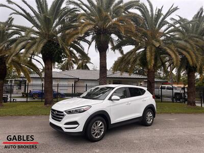 2017 Hyundai TUCSON SE   - Photo 2 - Miami, FL 33165