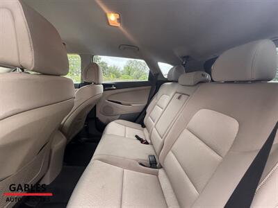 2017 Hyundai TUCSON SE   - Photo 22 - Miami, FL 33165