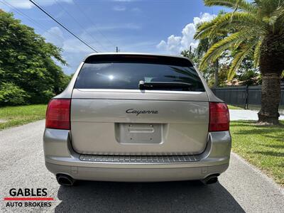 2006 Porsche Cayenne   - Photo 17 - Miami, FL 33165