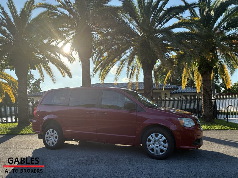 2015 Dodge Grand Caravan American Value Package   - Photo 1 - Miami, FL 33165