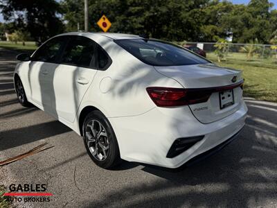 2021 Kia Forte LXS   - Photo 12 - Miami, FL 33165