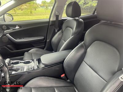 2018 Kia Stinger Premium   - Photo 13 - Miami, FL 33165