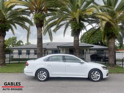 2018 Volkswagen Passat 2.0T SE   - Photo 2 - Miami, FL 33165