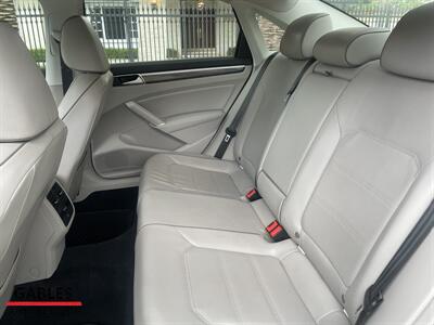 2018 Volkswagen Passat 2.0T SE   - Photo 19 - Miami, FL 33165
