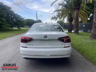 2018 Volkswagen Passat 2.0T SE   - Photo 12 - Miami, FL 33165