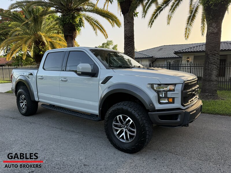 2017 Ford F-150 Raptor   - Photo 1 - Miami, FL 33165