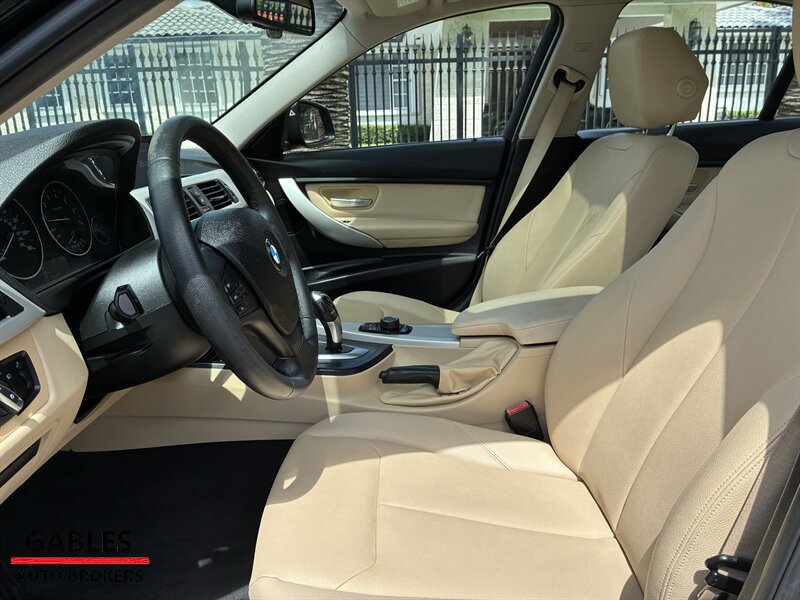 2018 BMW 3 — photo 21