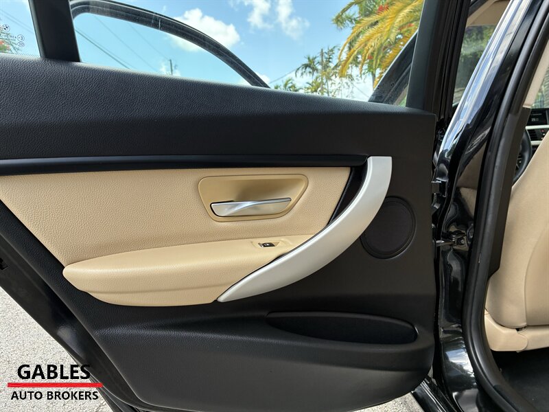 2018 BMW 3 — photo 24