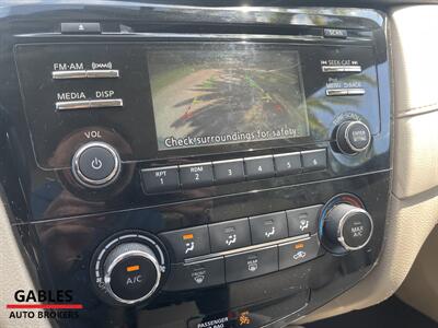 2017 Nissan Rogue S   - Photo 16 - Miami, FL 33165