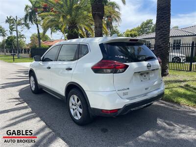 2017 Nissan Rogue S   - Photo 11 - Miami, FL 33165