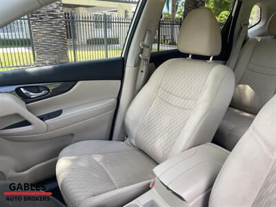 2017 Nissan Rogue S   - Photo 20 - Miami, FL 33165