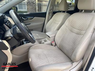 2017 Nissan Rogue S   - Photo 18 - Miami, FL 33165