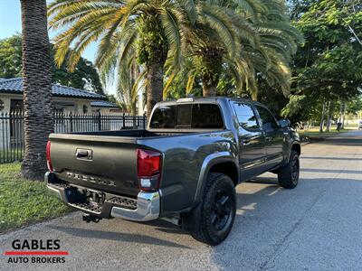 2019 Toyota Tacoma SR5 V6   - Photo 5 - Miami, FL 33165