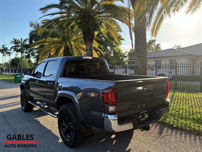 2019 Toyota Tacoma SR5 V6   - Photo 11 - Miami, FL 33165