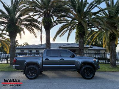 2019 Toyota Tacoma SR5 V6   - Photo 2 - Miami, FL 33165