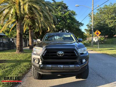 2019 Toyota Tacoma SR5 V6   - Photo 9 - Miami, FL 33165
