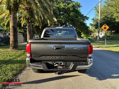 2019 Toyota Tacoma SR5 V6   - Photo 6 - Miami, FL 33165