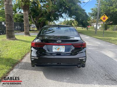 2019 Kia Forte LXS   - Photo 6 - Miami, FL 33165