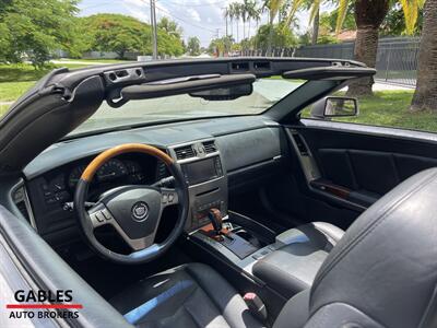 2005 Cadillac XLR   - Photo 13 - Miami, FL 33165