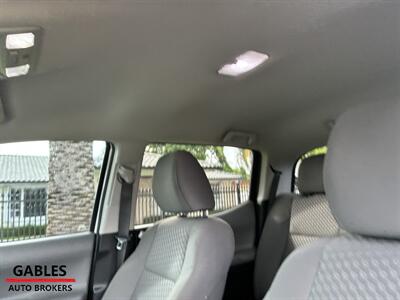 2022 Toyota Tacoma SR5 V6   - Photo 10 - Miami, FL 33165