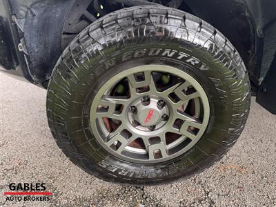 2007 Toyota FJ Cruiser   - Photo 27 - Miami, FL 33165