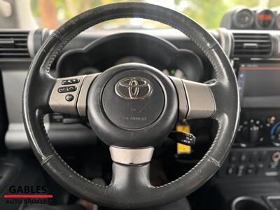 2007 Toyota FJ Cruiser   - Photo 11 - Miami, FL 33165