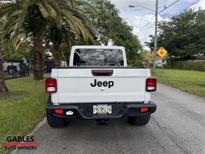 2020 Jeep Gladiator Sport S   - Photo 13 - Miami, FL 33165