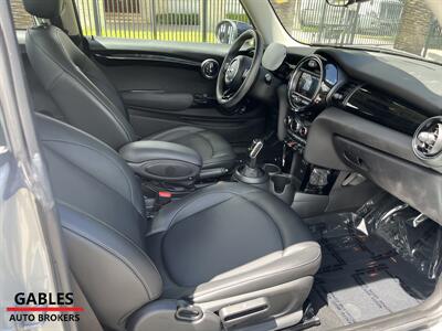 2021 MINI Hardtop 2 Door Cooper   - Photo 12 - Miami, FL 33165