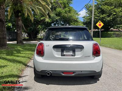 2021 MINI Hardtop 2 Door Cooper   - Photo 9 - Miami, FL 33165