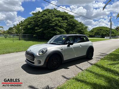 2021 MINI Hardtop 2 Door Cooper   - Photo 4 - Miami, FL 33165