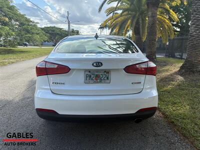 2015 Kia Forte EX   - Photo 12 - Miami, FL 33165