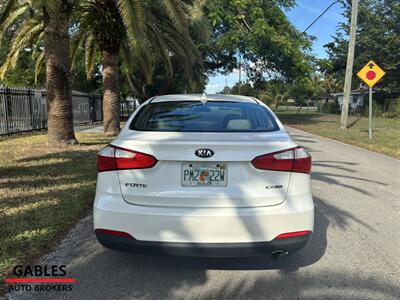 2015 Kia Forte EX   - Photo 6 - Miami, FL 33165