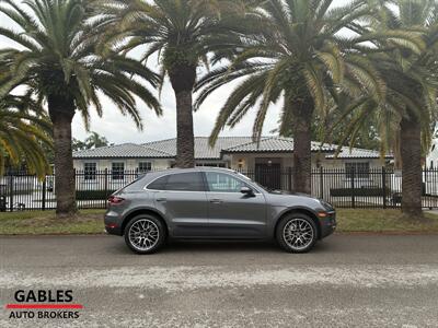 2016 Porsche Macan S   - Photo 2 - Miami, FL 33165