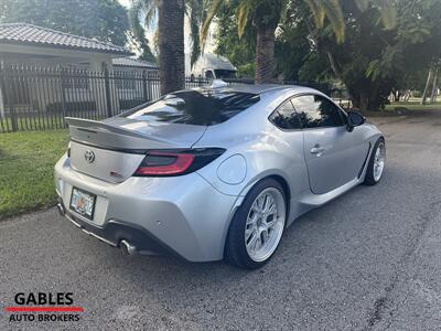 2023 Toyota GR86 Premium   - Photo 6 - Miami, FL 33165