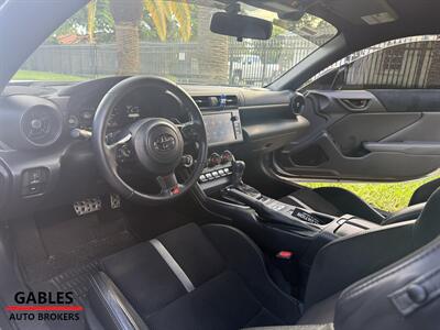 2023 Toyota GR86 Premium   - Photo 16 - Miami, FL 33165