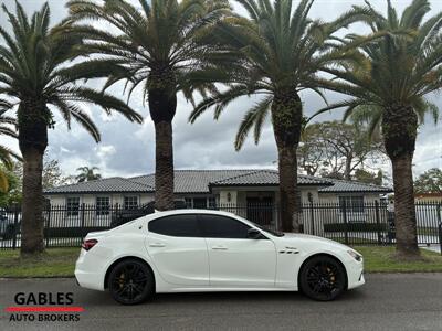2023 Maserati Ghibli Modena - Photo 2 - Miami, FL 33165