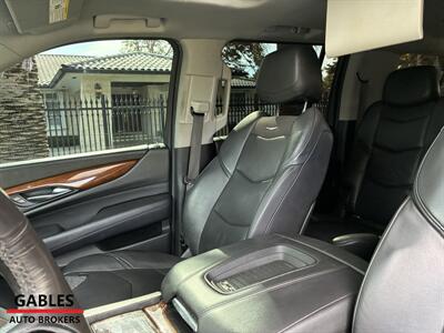 2019 Cadillac Escalade ESV Premium Luxury   - Photo 24 - Miami, FL 33165