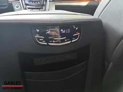 2019 Cadillac Escalade ESV Premium Luxury   - Photo 34 - Miami, FL 33165