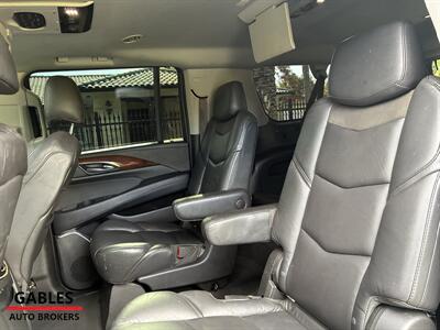 2019 Cadillac Escalade ESV Premium Luxury   - Photo 27 - Miami, FL 33165