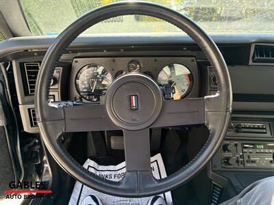 1989 Chevrolet Camaro IROC Z   - Photo 16 - Miami, FL 33165
