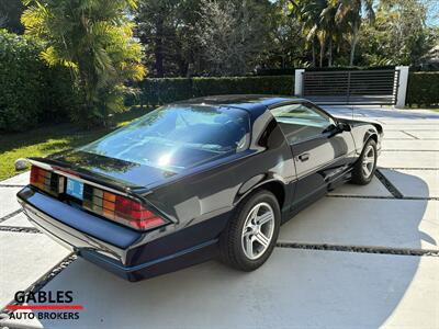 1989 Chevrolet Camaro IROC Z   - Photo 12 - Miami, FL 33165