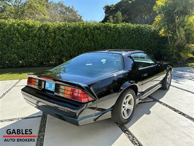 1989 Chevrolet Camaro IROC Z   - Photo 3 - Miami, FL 33165