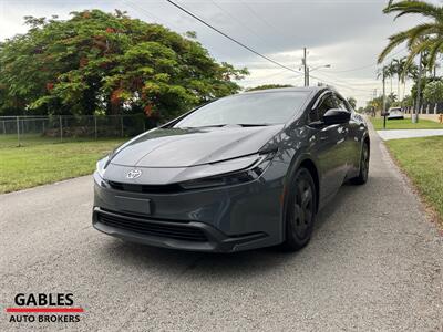 2024 Toyota Prius XLE   - Photo 8 - Miami, FL 33165