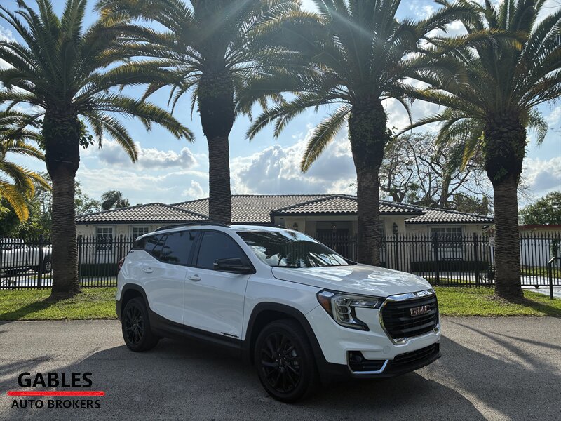 2023 GMC Terrain SLT   - Photo 1 - Miami, FL 33165