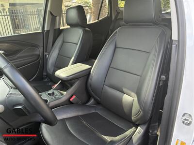 2023 GMC Terrain SLT   - Photo 18 - Miami, FL 33165