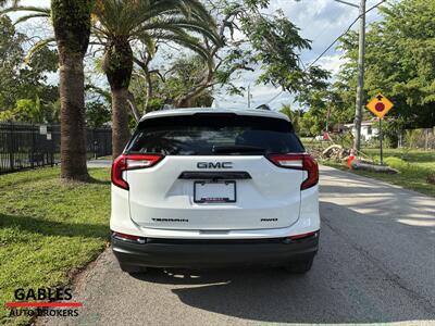 2023 GMC Terrain SLT   - Photo 4 - Miami, FL 33165