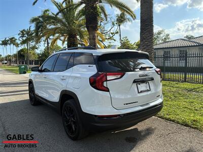 2023 GMC Terrain SLT   - Photo 7 - Miami, FL 33165