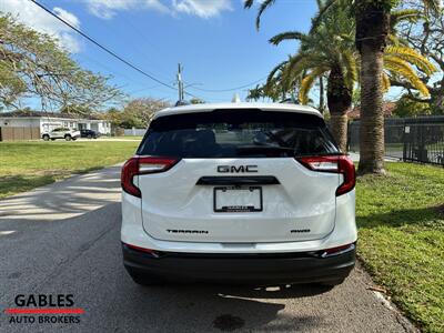 2023 GMC Terrain SLT   - Photo 8 - Miami, FL 33165