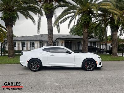2022 Chevrolet Camaro SS   - Photo 2 - Miami, FL 33165