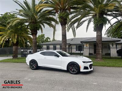 2022 Chevrolet Camaro SS   - Photo 1 - Miami, FL 33165